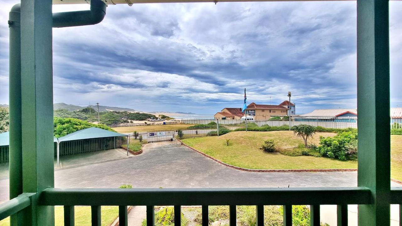 Settler Sands Resort - Holsboer Vacations Port Alfred Exteriör bild