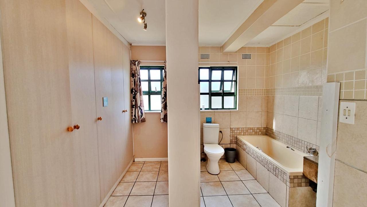 Settler Sands Resort - Holsboer Vacations Port Alfred Exteriör bild